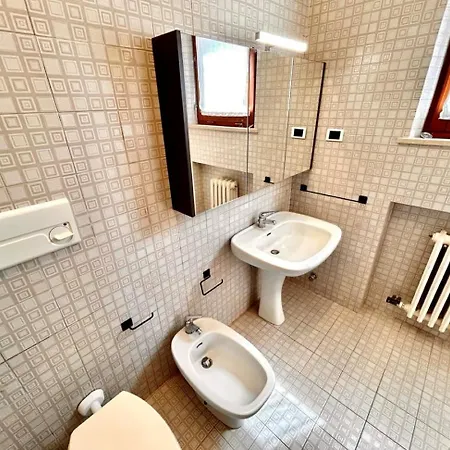 Frau, Grazioso Trilocale In Centro A Con Spazio Esterno Apartamento
