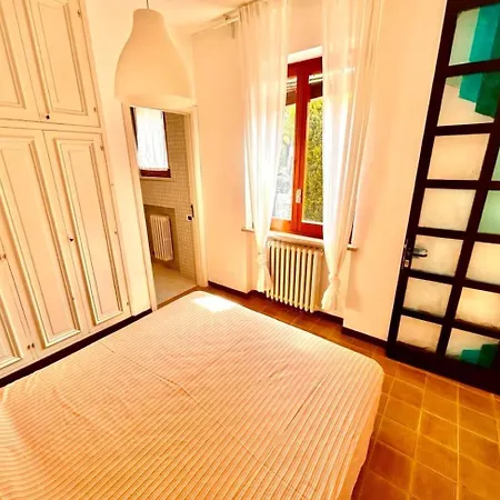 Apartment Frau, Grazioso Trilocale In Centro A Con Spazio Esterno *