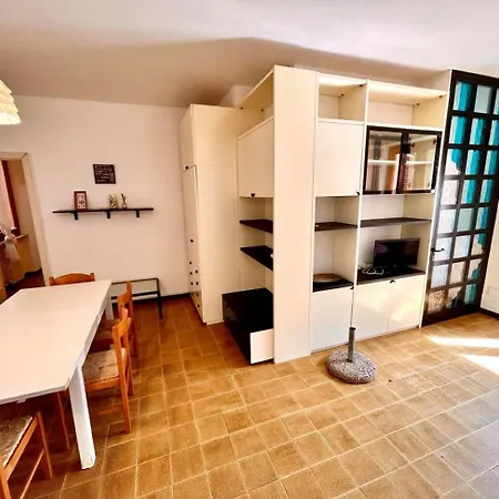 Apartment Frau, Grazioso Trilocale In Centro A Con Spazio Esterno *